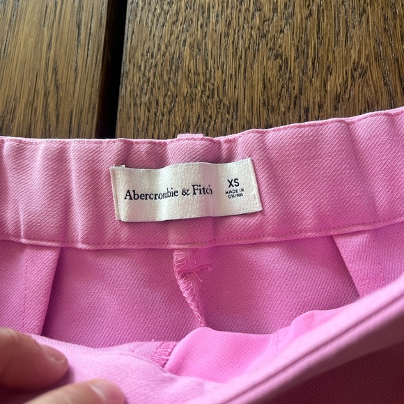Abercrombie & Fitch Sloan Tailored shorts in pink, XS - Picture 4 of 6